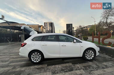 Універсал Opel Astra 2012 в Ужгороді