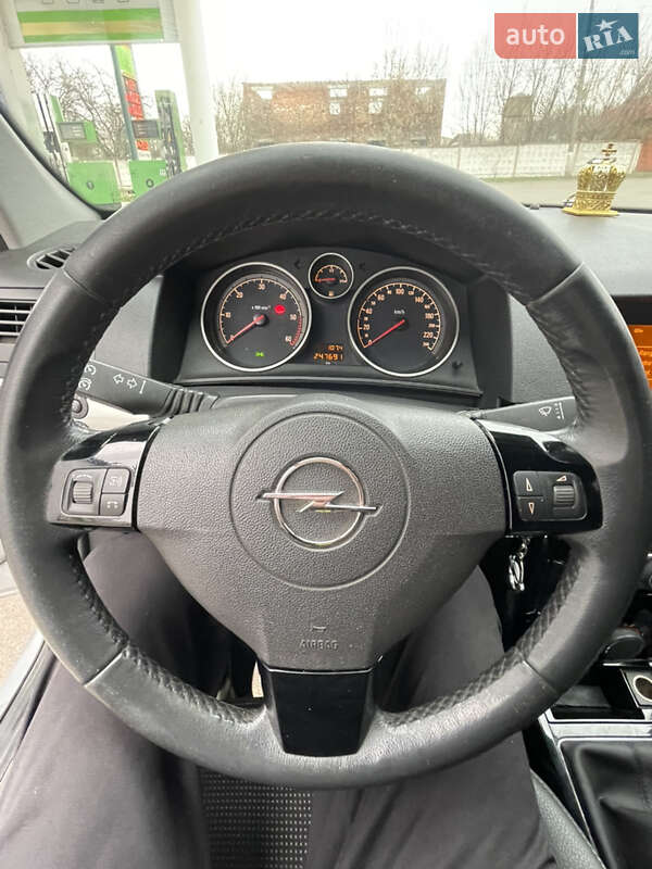 Универсал Opel Astra 2009 в Бахмаче
