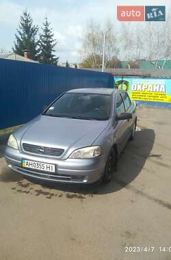 Седан Opel Astra 2006 в 
