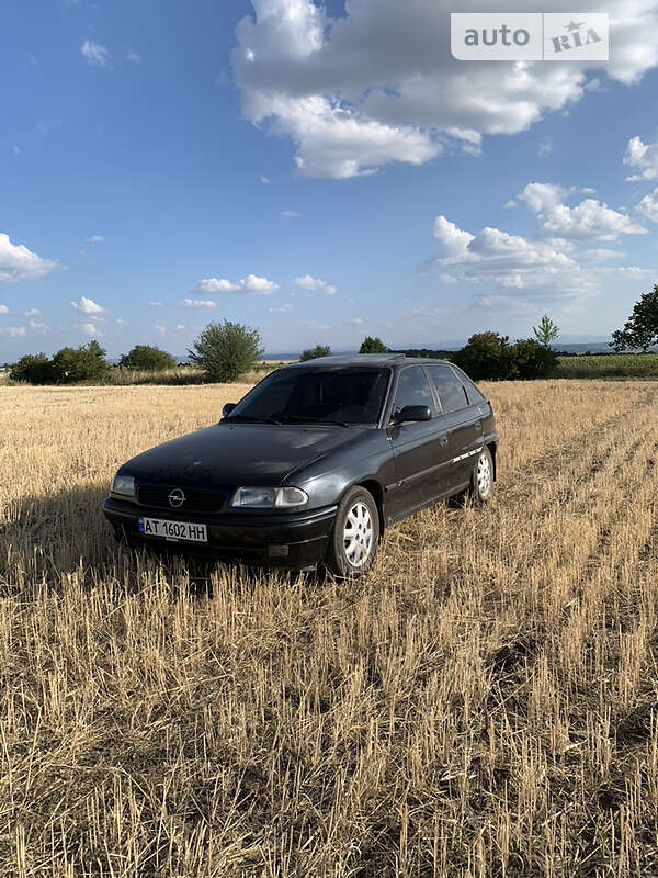 Хэтчбек Opel Astra 1997 в Коломые