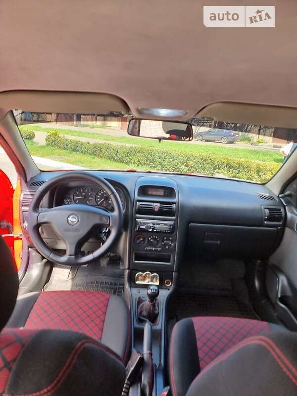 Седан Opel Astra 2003 в Одессе