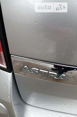 Универсал Opel Astra 2008 в Залещиках