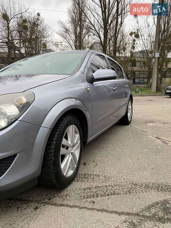 Хетчбек Opel Astra 2007 в Києві