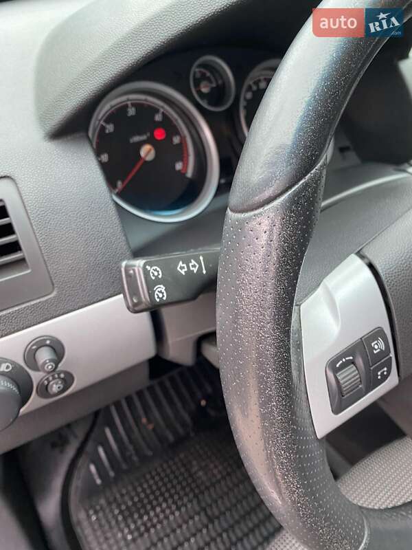 Хетчбек Opel Astra 2007 в Києві