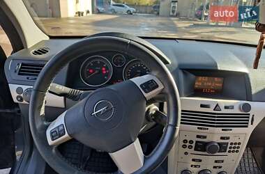 Универсал Opel Astra 2008 в Луцке