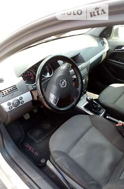 Универсал Opel Astra 2006 в Львове