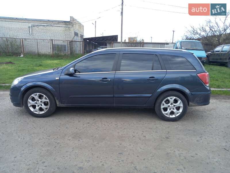 Универсал Opel Astra 2006 в Сумах