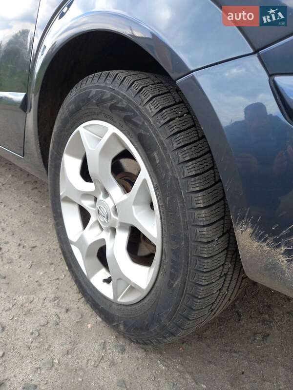 Универсал Opel Astra 2006 в Сумах