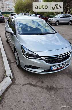 Универсал Opel Astra 2017 в Луцке