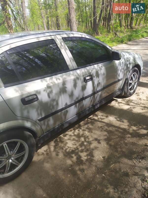 Седан Opel Astra 2007 в Радомышле