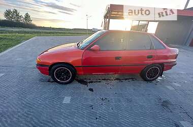 Седан Opel Astra 1994 в Буську