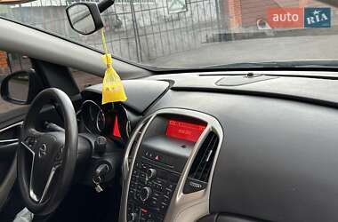 Универсал Opel Astra 2012 в 