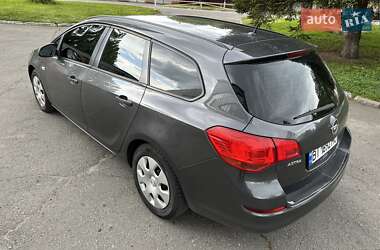 Универсал Opel Astra 2012 в 
