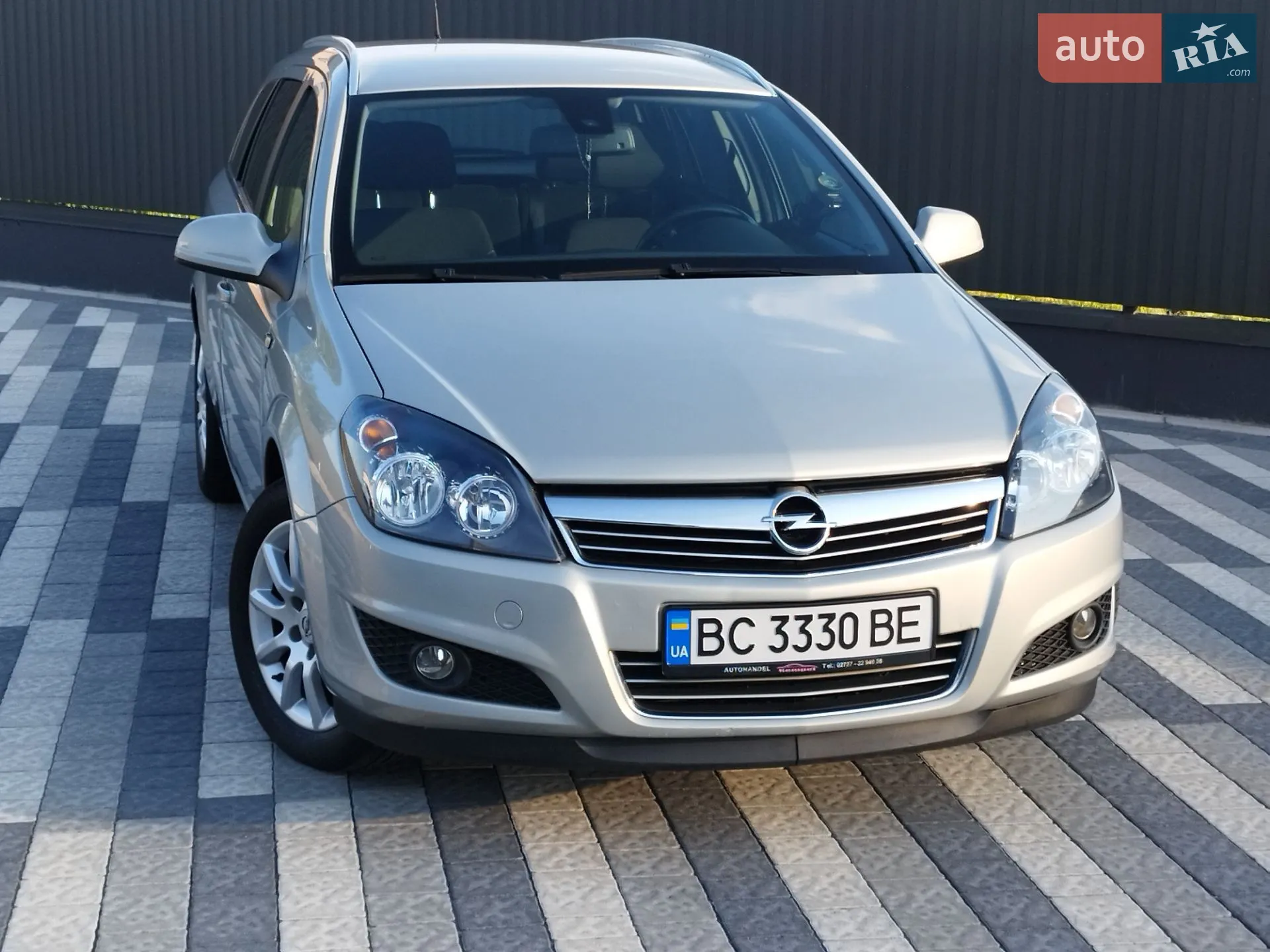 2010 Opel Astra - мініатюра 8