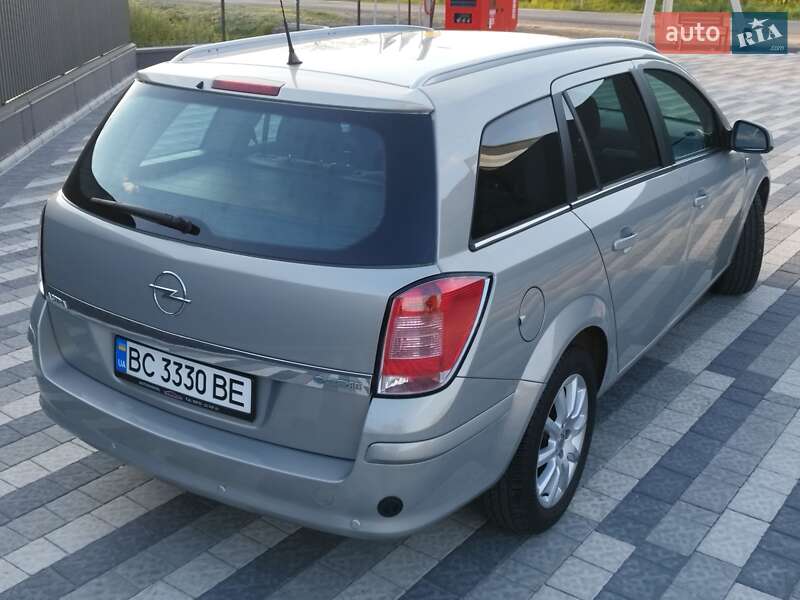 Универсал Opel Astra 2010 в Львове фото 24 Универсал Opel Astra 2010 в Львове