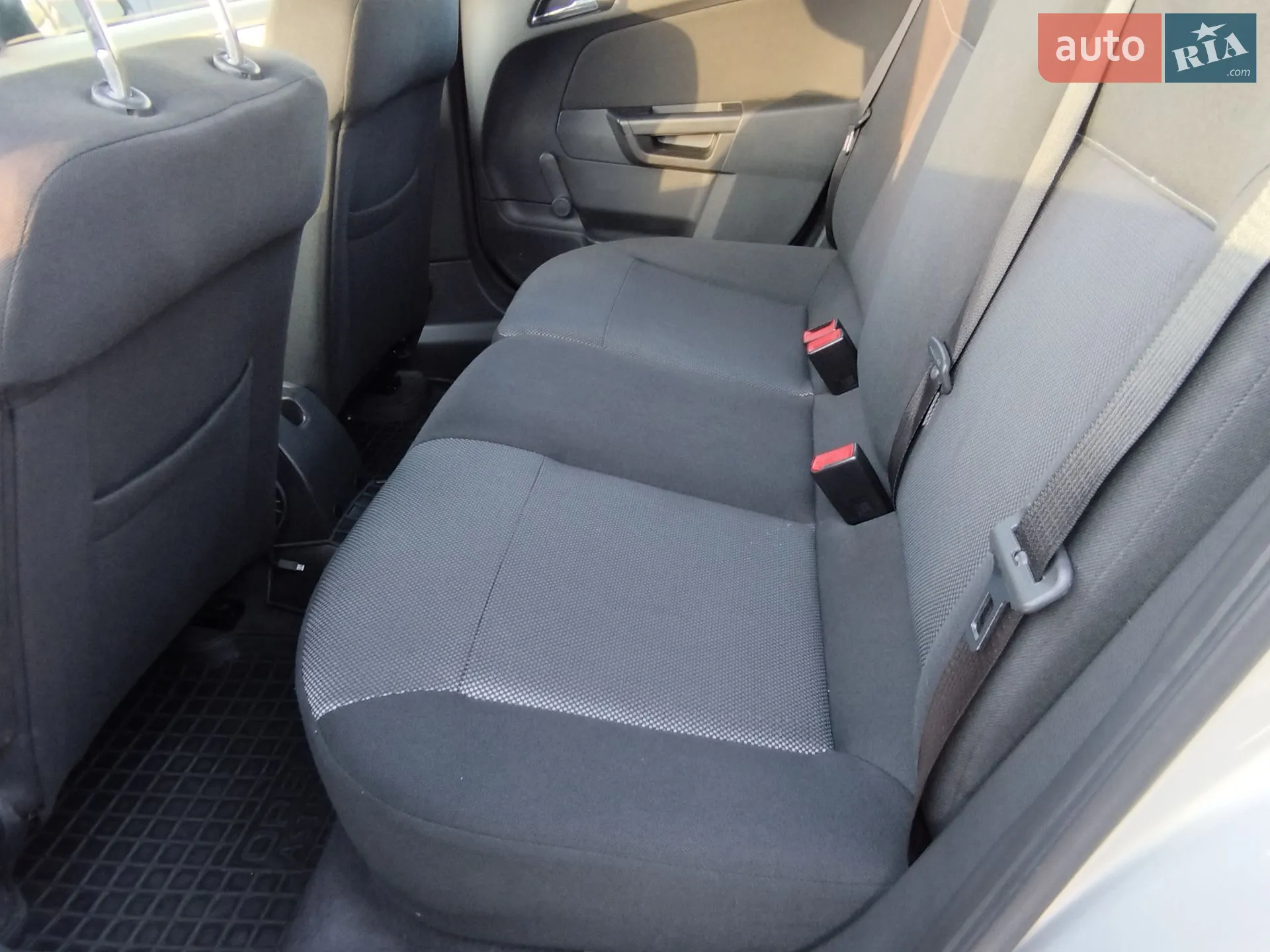 2010 Opel Astra - мініатюра 48