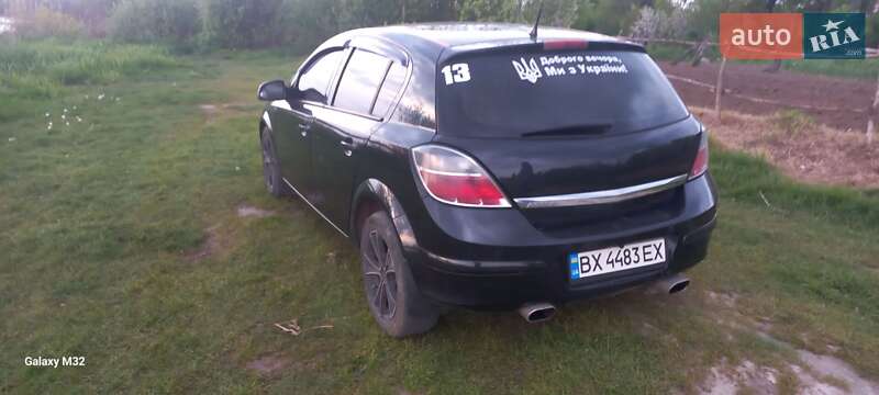 Opel Astra 2012