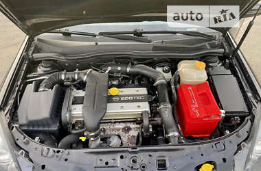 Купе Opel Astra 2006 в Киеве