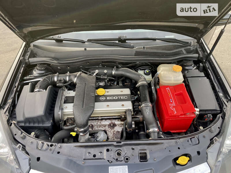 Купе Opel Astra 2006 в Киеве