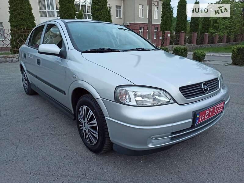 Хэтчбек Opel Astra 2002 в Кропивницком