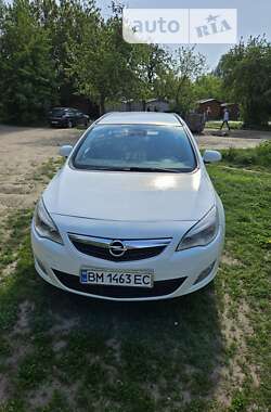 Opel Astra 2011