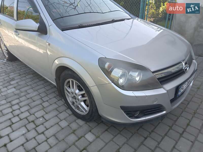 Універсал Opel Astra 2006 в Стрию