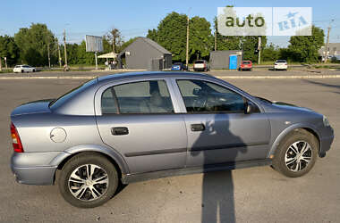 Седан Opel Astra 2006 в Луцке