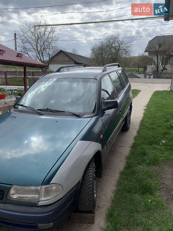 Универсал Opel Astra 1998 в Бучаче