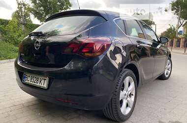 Хэтчбек Opel Astra 2010 в Львове