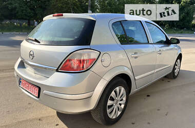 Хэтчбек Opel Astra 2004 в Луцке