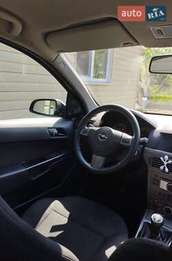 Универсал Opel Astra 2005 в 