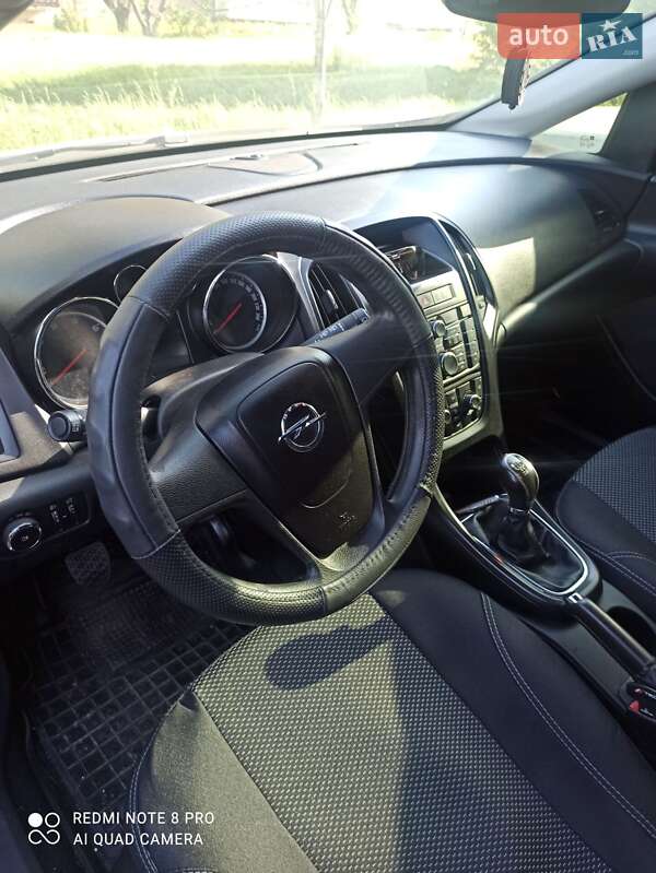 Універсал Opel Astra 2011 в Покровську