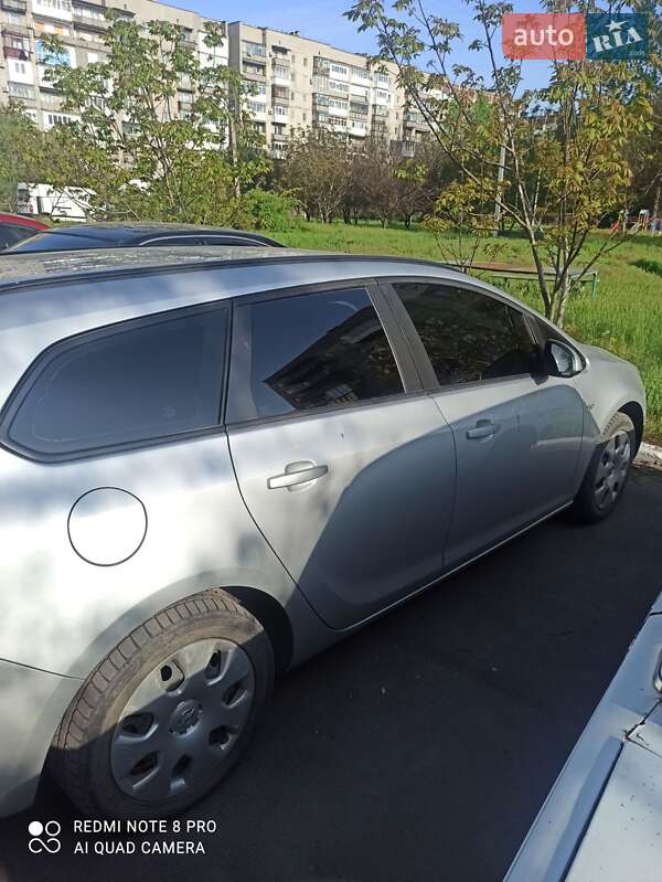 Універсал Opel Astra 2011 в Покровську