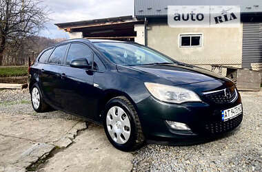 Opel Astra 2011 Opel Astra 2011