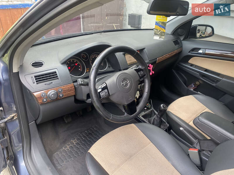 Універсал Opel Astra 2008 в Овручі