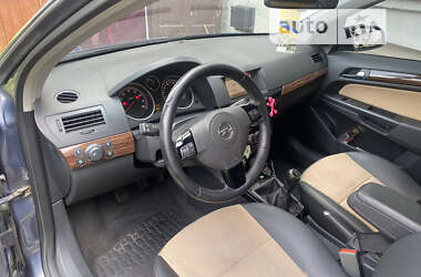 Универсал Opel Astra 2008 в Овруче