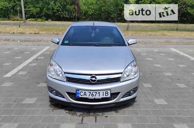 Кабриолет Opel Astra 2008 в Черкассах