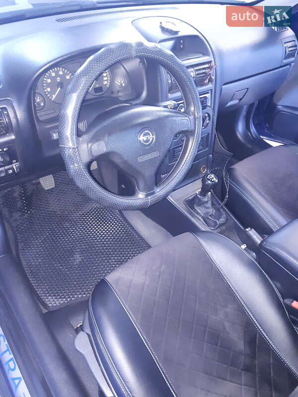 Седан Opel Astra 2008 в Києві
