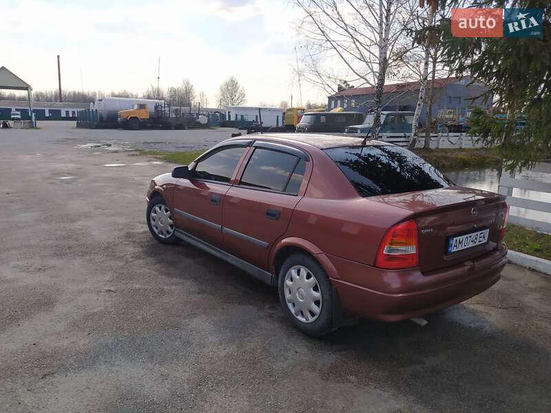 Седан Opel Astra 2001 в Звягеле
