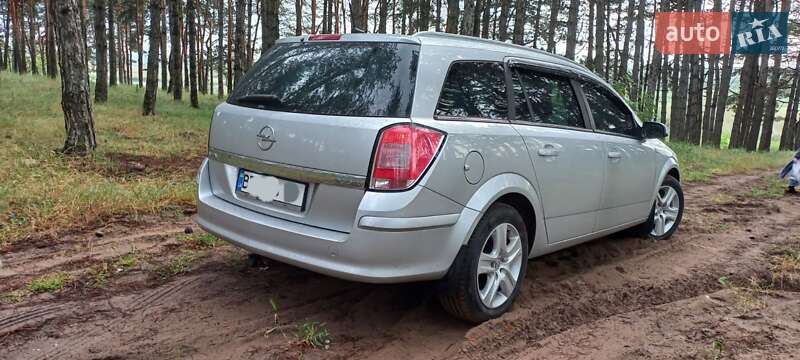 Универсал Opel Astra 2009 в Николаеве