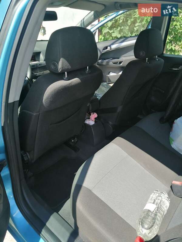 Хэтчбек Opel Astra 2004 в Кропивницком