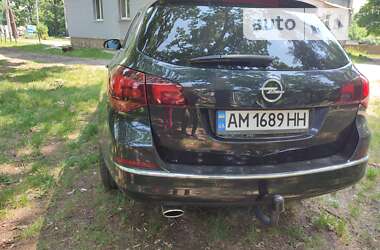 Универсал Opel Astra 2012 в Житомире