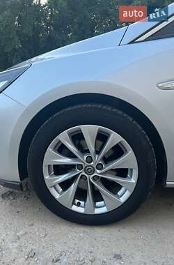 Универсал Opel Astra 2016 в 