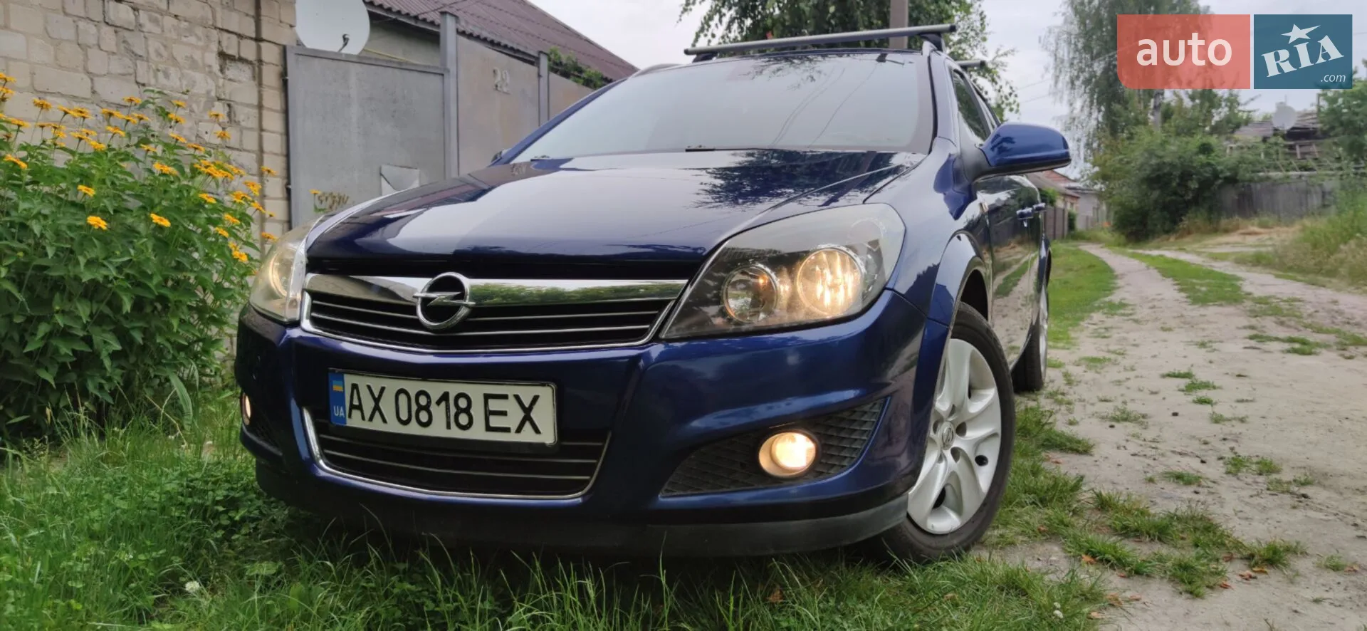2010 Opel Astra - фото 1