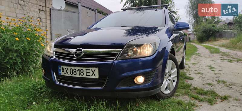 Opel Astra 2010