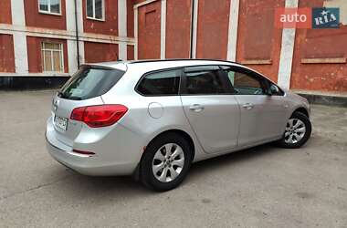 Универсал Opel Astra 2015 в 