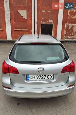 Универсал Opel Astra 2015 в Чернигове