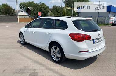 Универсал Opel Astra 2012 в 