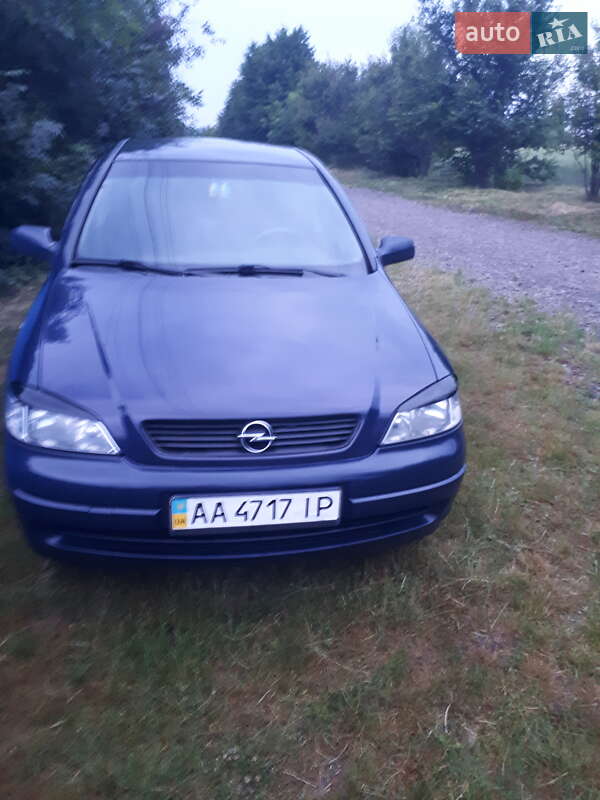Седан Opel Astra 2008 в 