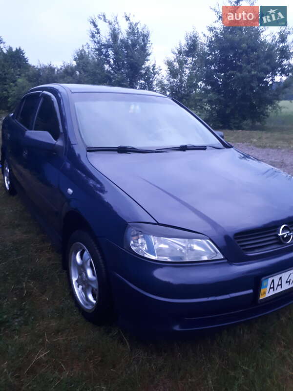 Седан Opel Astra 2008 в Києві